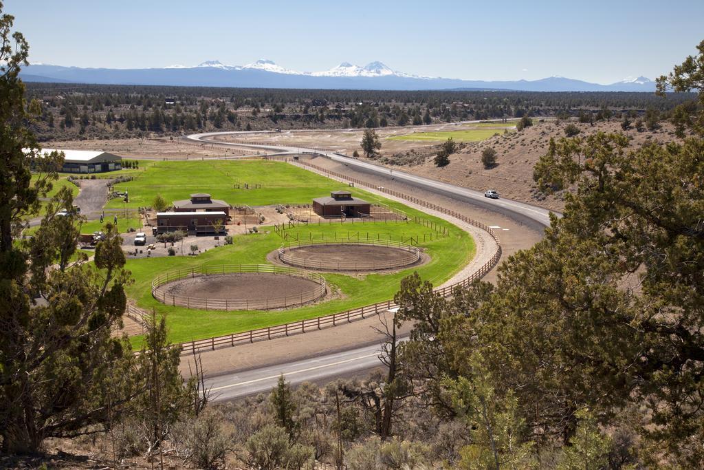 Отель Brasada Ranch Powell Butte Экстерьер фото